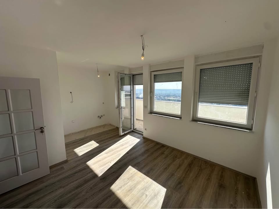 Shitet banesa ne Fushe Kosove